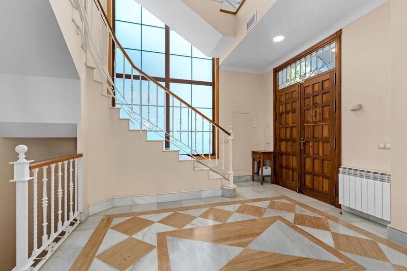 6 sypialnia Willa do wynajęcia w Marbella z basenem garażem - 14 000 € (Ref: 9889669)