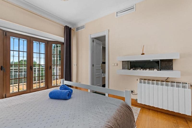 6 sypialnia Willa do wynajęcia w Marbella z basenem garażem - 14 000 € (Ref: 9889669)