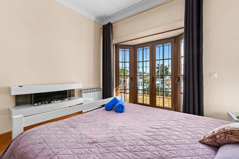 6 sypialnia Willa do wynajęcia w Marbella z basenem garażem - 14 000 € (Ref: 9889669)