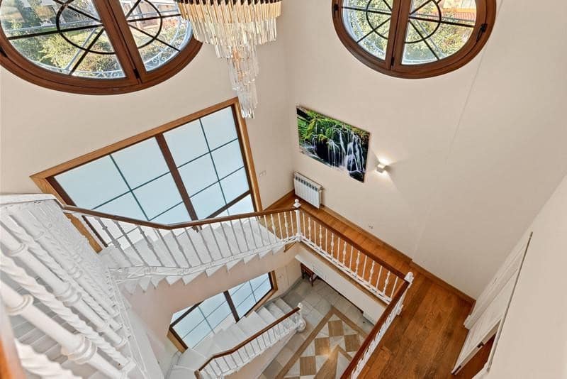 6 sypialnia Willa do wynajęcia w Marbella z basenem garażem - 14 000 € (Ref: 9889669)