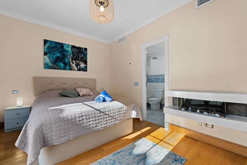 6 sypialnia Willa do wynajęcia w Marbella z basenem garażem - 14 000 € (Ref: 9889669)