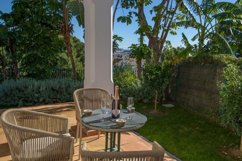 6 sypialnia Willa do wynajęcia w Marbella z basenem garażem - 14 000 € (Ref: 9889669)