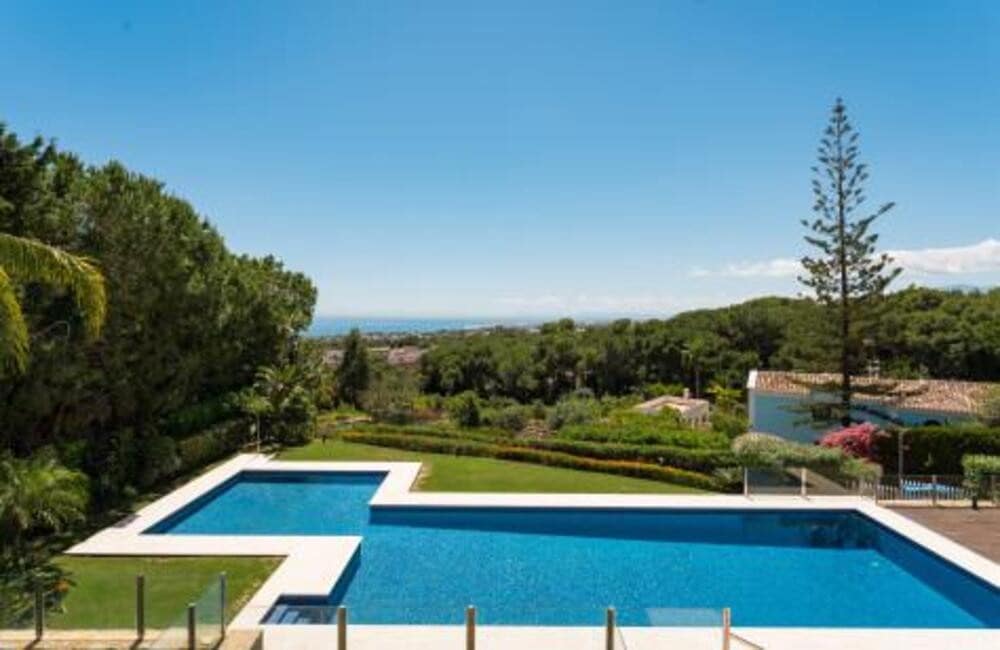 3 slaapkamer Huis voor vakantieverhuur in Marbella met zwembad garage - € 8.000 (Ref: 9891524)