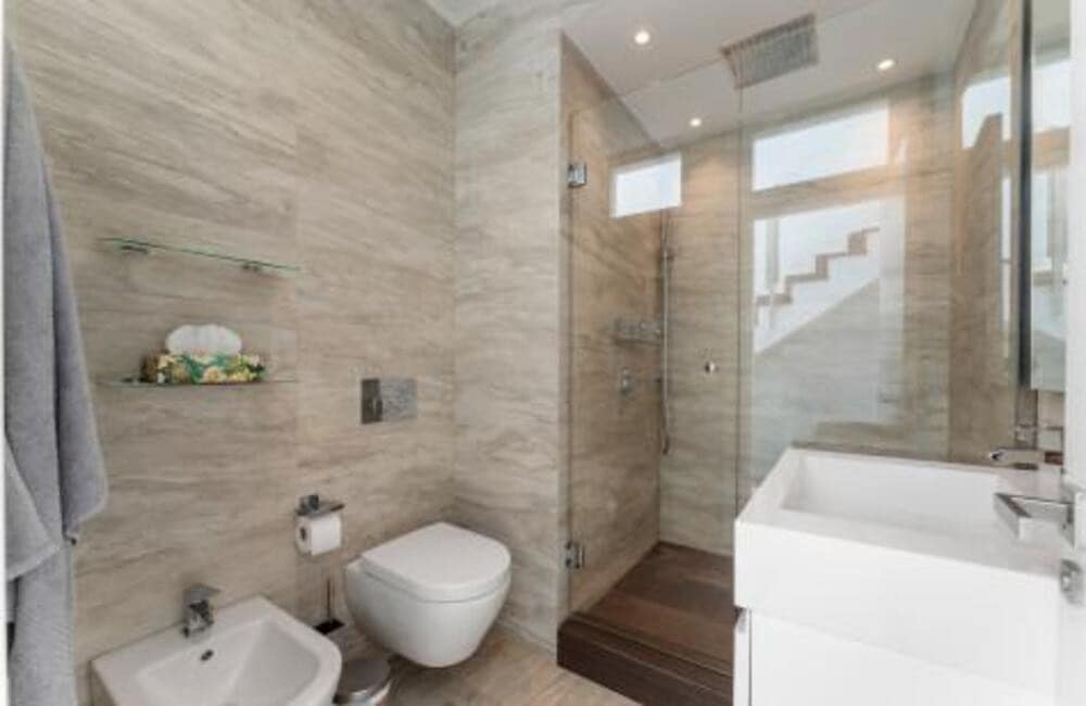 3 slaapkamer Huis voor vakantieverhuur in Marbella met zwembad garage - € 8.000 (Ref: 9891524)