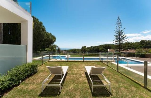 3 slaapkamer Huis voor vakantieverhuur in Sierra Blanca, Marbella - € 8.000 (Ref: 9891524)