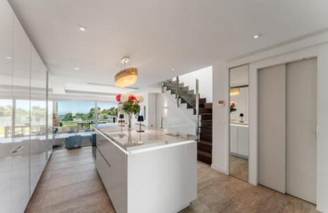 3 slaapkamer Huis voor vakantieverhuur in Sierra Blanca, Marbella - € 8.000 (Ref: 9891524)