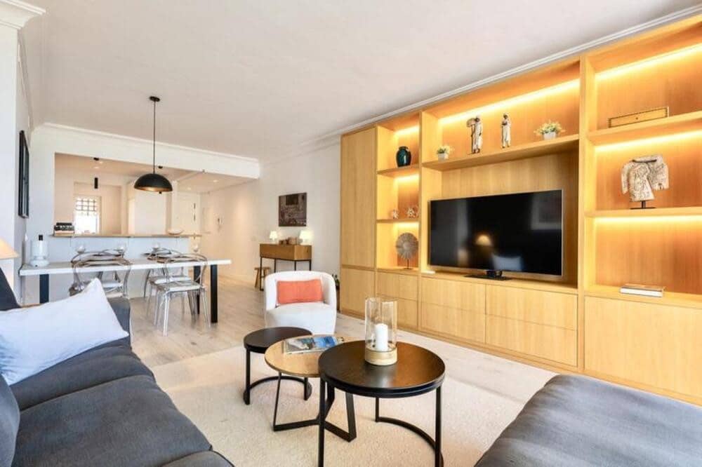Apartamento de 2 habitaciones en Benahavís en alquiler con piscina garaje - 3.000 € (Ref: 9893620)