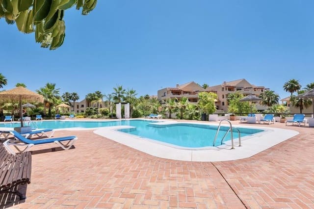 2 soveværelse Lejlighed til leje i Los Arqueros - Puerto del Almendro, Benahavís med swimmingpool garage - € 3.000 (Ref: 9893620)
