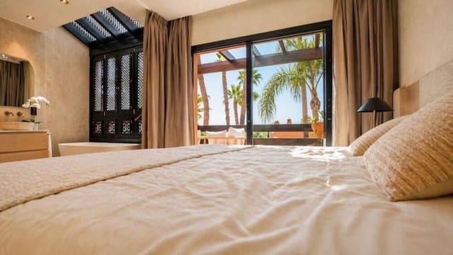 3 sypialnia Dom do wynajęcia w Lomas De Marbella, Marbella z basenem garażem - 16 000 € (Ref: 9893621)