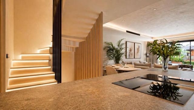 3 sypialnia Dom do wynajęcia w Lomas De Marbella, Marbella z basenem garażem - 16 000 € (Ref: 9893621)