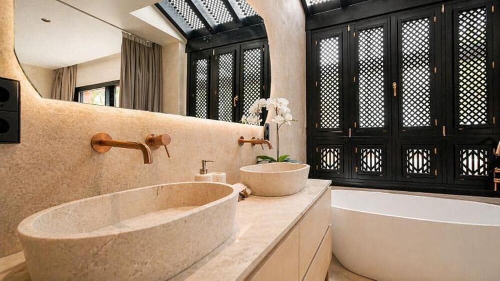 3 sypialnia Dom do wynajęcia w Marbella z basenem garażem - 16 000 € (Ref: 9893621)