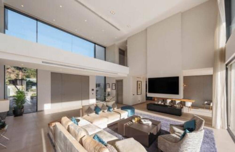 5 soverom Villa til salgs i El Madronal med svømmebasseng garasje - € 5 990 000 (Ref: 9893623)