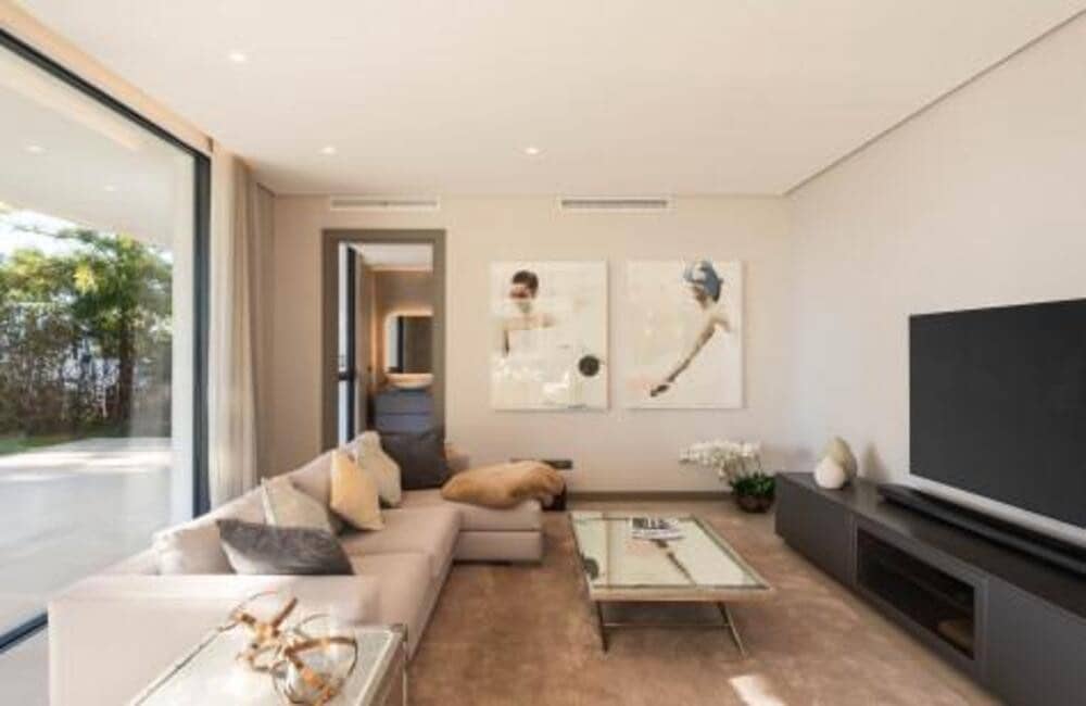 5 soverom Villa til salgs i El Madronal med svømmebasseng garasje - € 5 990 000 (Ref: 9893623)