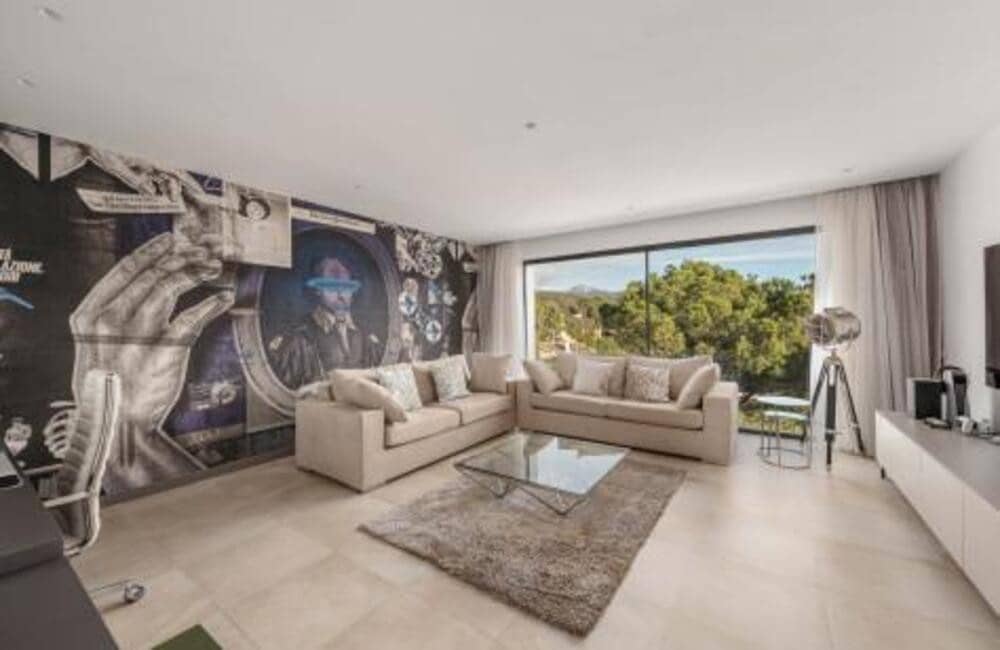 5 soverom Villa til salgs i El Madronal med svømmebasseng garasje - € 5 990 000 (Ref: 9893623)