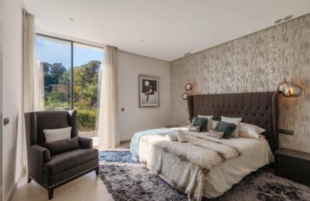 5 soverom Villa til salgs i El Madronal med svømmebasseng garasje - € 5 990 000 (Ref: 9893623)