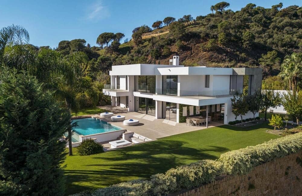 5 soverom Villa til salgs i El Madronal med svømmebasseng garasje - € 5 990 000 (Ref: 9893623)