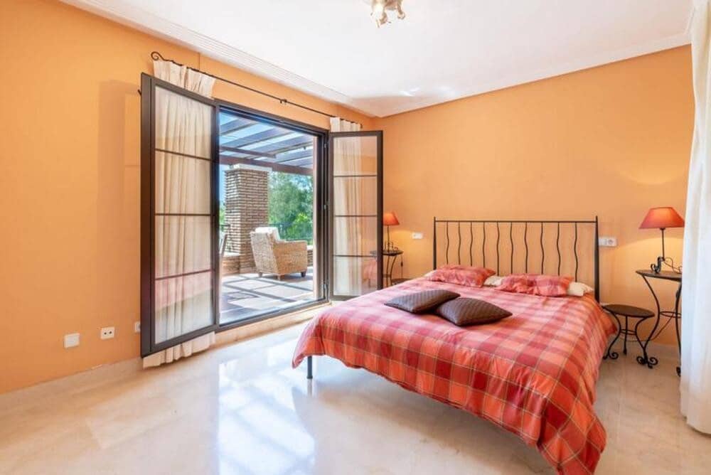 Apartamento de 3 habitaciones en Los Arqueros en venta con piscina garaje - 560.000 € (Ref: 9893624)