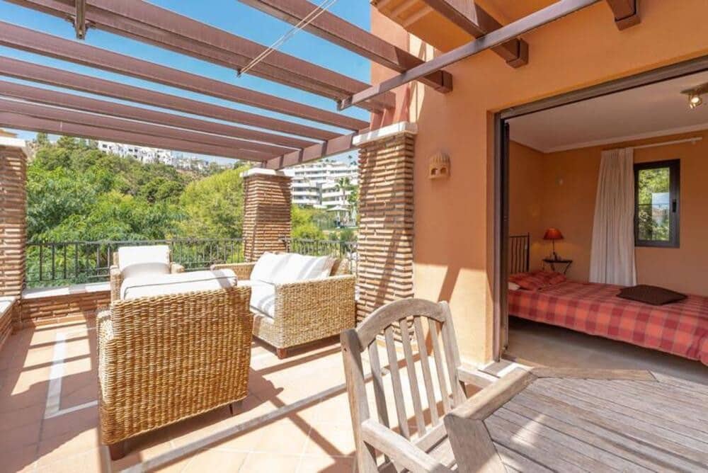 Apartamento de 3 habitaciones en Los Arqueros en venta con piscina garaje - 560.000 € (Ref: 9893624)