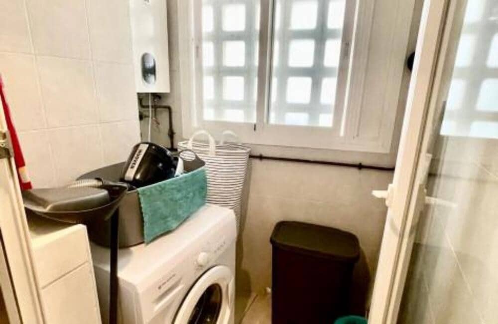 3 soverom Leilighet til leie i Marbella med svømmebasseng garasje - € 3 200 (Ref: 9893627)