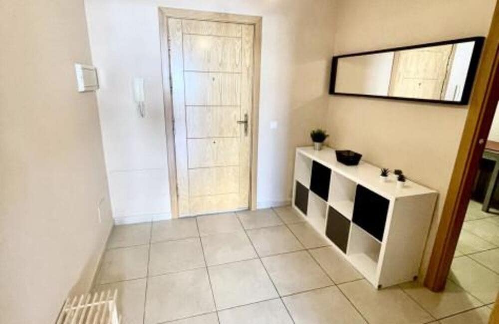3 soverom Leilighet til leie i Marbella med svømmebasseng garasje - € 3 200 (Ref: 9893627)