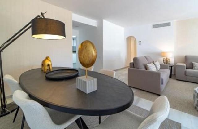 2 bedroom Apartment for rent in Puerto Banus, Marbella with pool garage - € 5,000 (Ref: 9895682)
