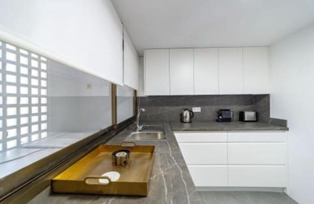2 bedroom Apartment for rent in Puerto Banus, Marbella with pool garage - € 5,000 (Ref: 9895682)