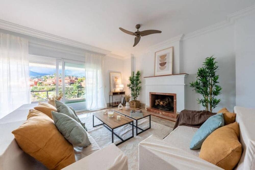 3 Zimmer Doppelhaus zu verkaufen in Marbella mit Pool Garage - 849.000 € (Ref: 9895685)