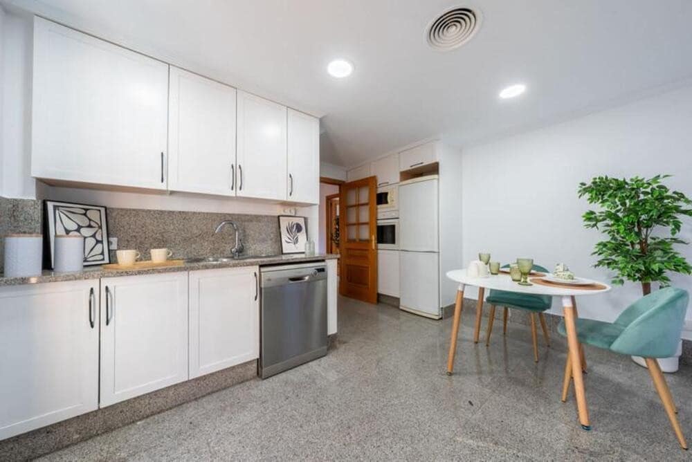 3 Zimmer Doppelhaus zu verkaufen in Marbella mit Pool Garage - 849.000 € (Ref: 9895685)