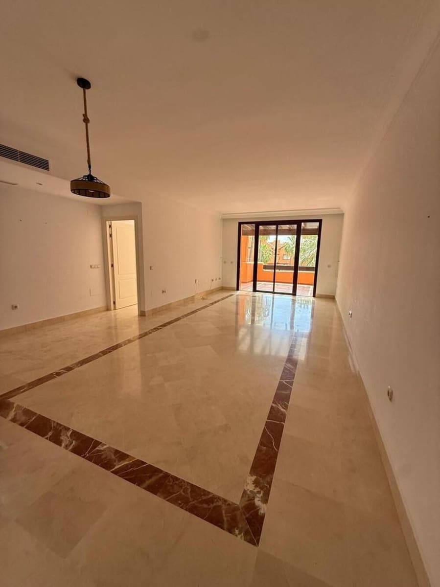 3 camera da letto Appartamento da affittare in San Pedro de Alcantara con piscina garage - 3.300 € (Rif: 9895686)