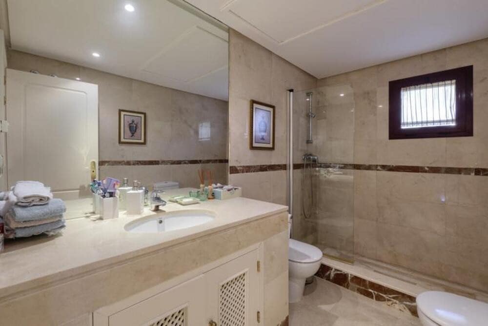 3 camera da letto Appartamento da affittare in San Pedro de Alcantara con piscina garage - 3.300 € (Rif: 9895686)