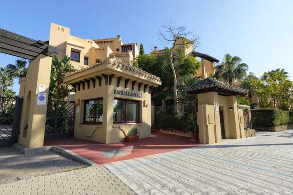 3 camera da letto Appartamento da affittare in San Pedro de Alcantara con piscina garage - 3.300 € (Rif: 9895686)