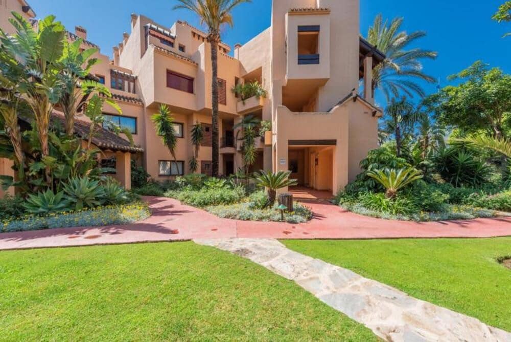 3 camera da letto Appartamento da affittare in San Pedro de Alcantara con piscina garage - 3.300 € (Rif: 9895686)