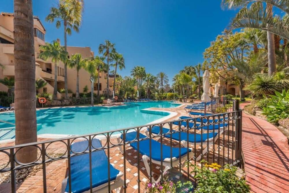 3 camera da letto Appartamento da affittare in San Pedro de Alcantara con piscina garage - 3.300 € (Rif: 9895686)