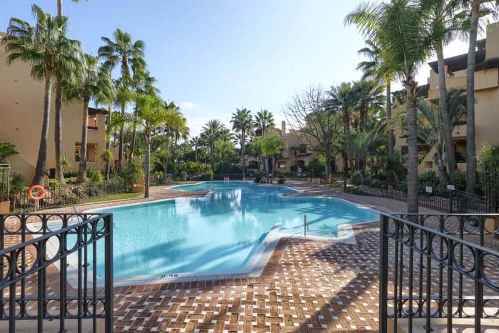 3 camera da letto Appartamento da affittare in San Pedro de Alcantara con piscina garage - 3.300 € (Rif: 9895686)
