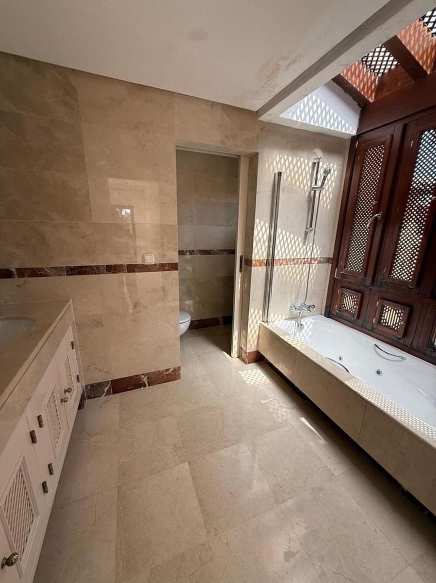 3 camera da letto Appartamento da affittare in San Pedro de Alcantara con piscina garage - 3.300 € (Rif: 9895686)
