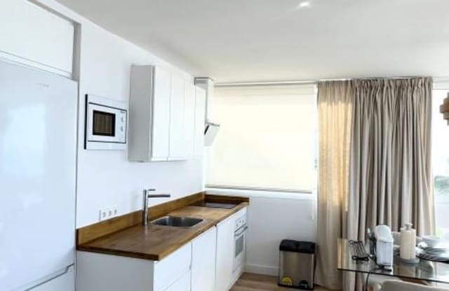 2 sovrum Lägenhet att hyra i Playa Bajadilla - Puertos, Marbella - 3 000 € (Ref: 9895687)