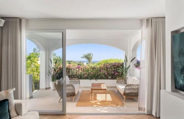 4 slaapkamer Huis te koop in Nagüeles Alto, Marbella - € 1.695.000 (Ref: 9895689)