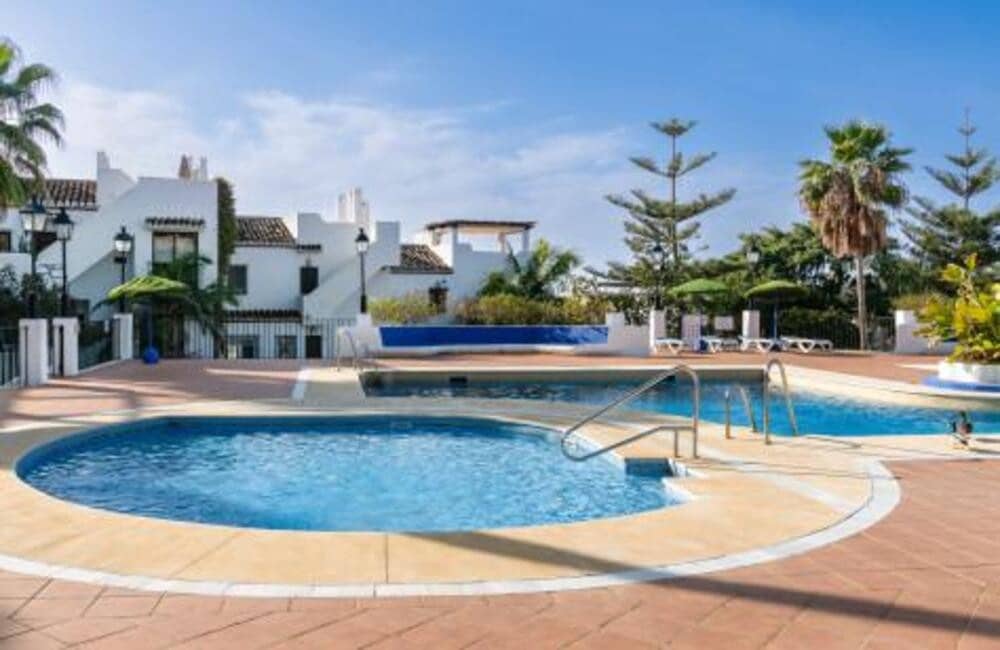 4 slaapkamer Huis te koop in Marbella met zwembad garage - € 1.695.000 (Ref: 9895689)