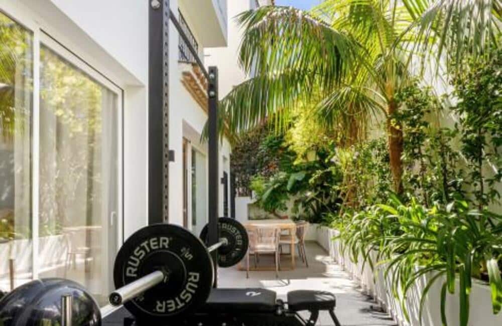 4 slaapkamer Huis te koop in Marbella met zwembad garage - € 1.695.000 (Ref: 9895689)