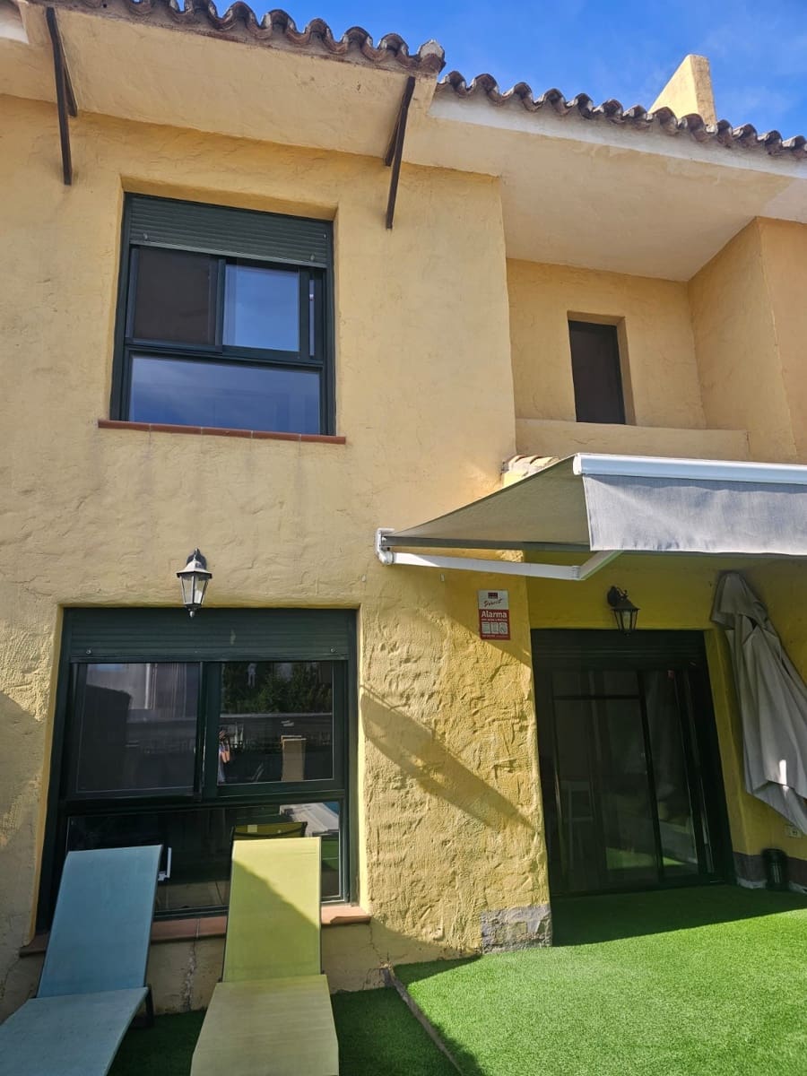 3 bedroom Townhouse for rent in Cancelada with pool garage - € 3,000 (Ref: 9895690)
