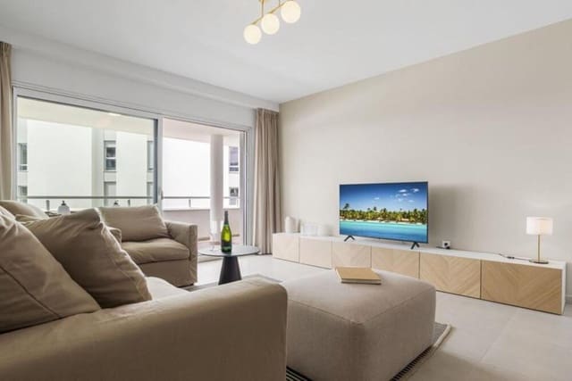 Apartamento de 2 habitaciones en Cancelada, Estepona en alquiler - 2.450 € (Ref: 9895691)