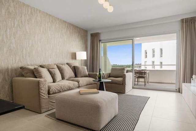 Apartamento de 2 habitaciones en Cancelada, Estepona en alquiler - 2.450 € (Ref: 9895691)