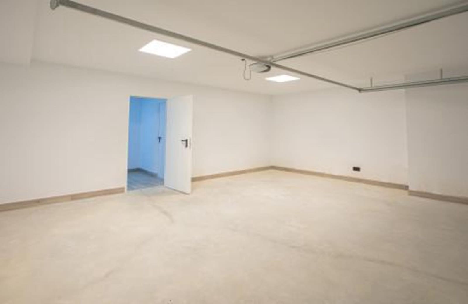4 Zimmer Villa zu vermieten in El Paraiso mit Pool Garage - 9.000 € (Ref: 9898624)