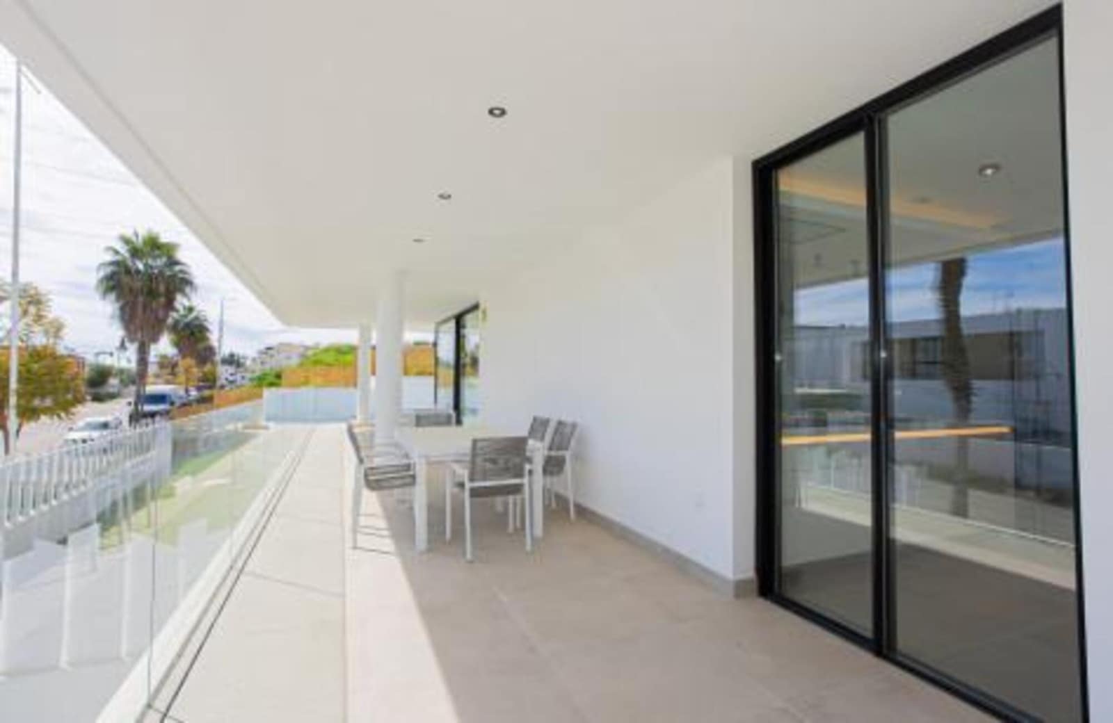 4 Zimmer Villa zu vermieten in El Paraiso mit Pool Garage - 9.000 € (Ref: 9898624)