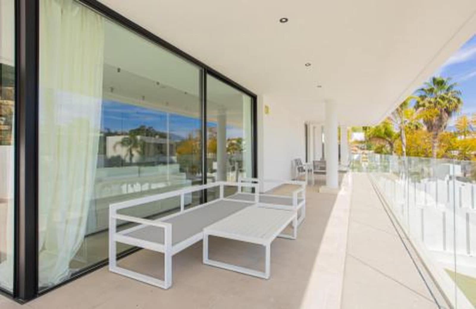 4 Zimmer Villa zu vermieten in El Paraiso mit Pool Garage - 9.000 € (Ref: 9898624)