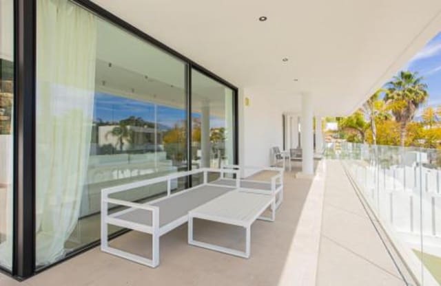 4 bedroom Villa for rent in El Paraiso, Estepona - € 9,000 (Ref: 9898624)