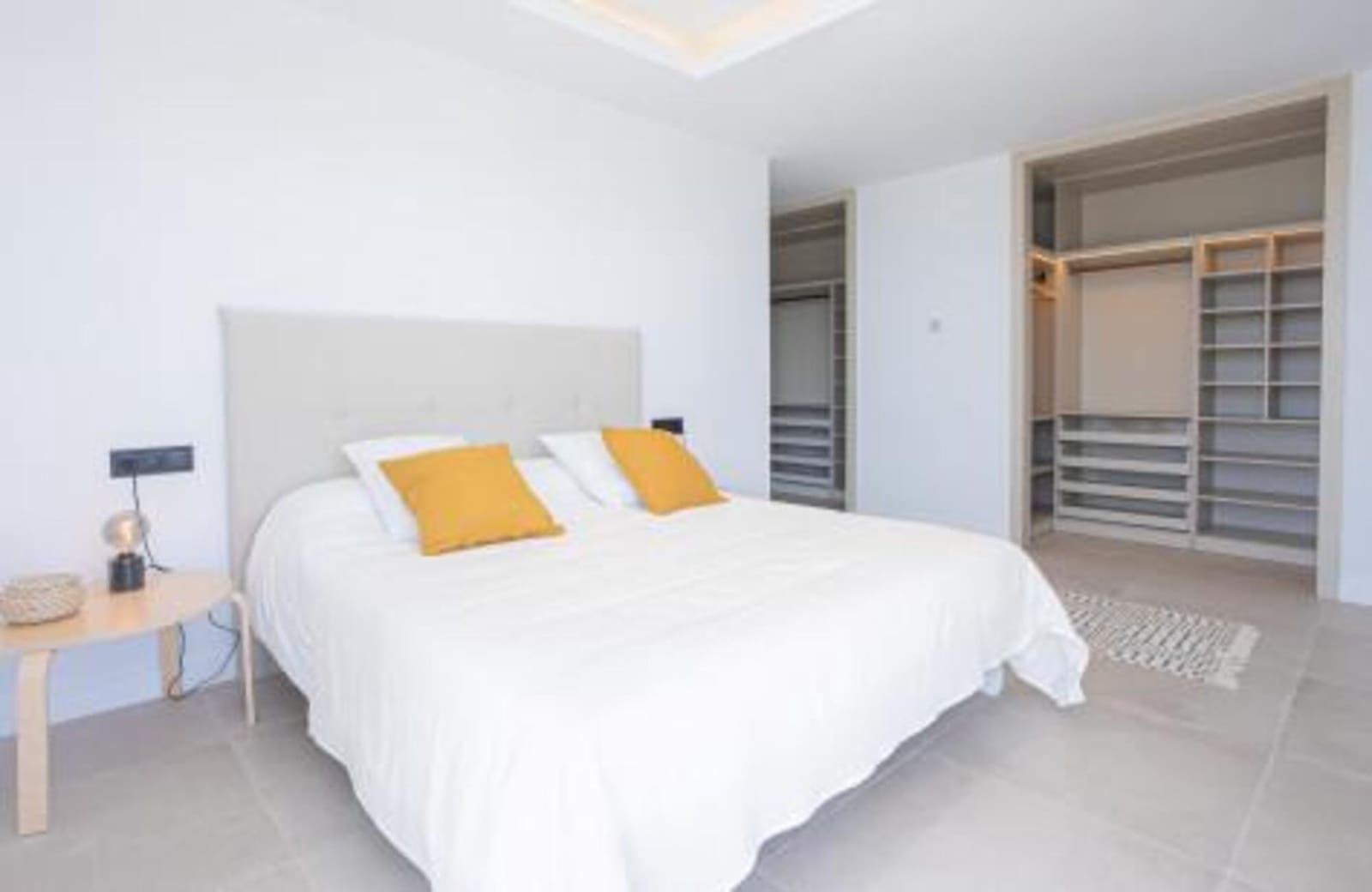 4 Zimmer Villa zu vermieten in El Paraiso mit Pool Garage - 9.000 € (Ref: 9898624)