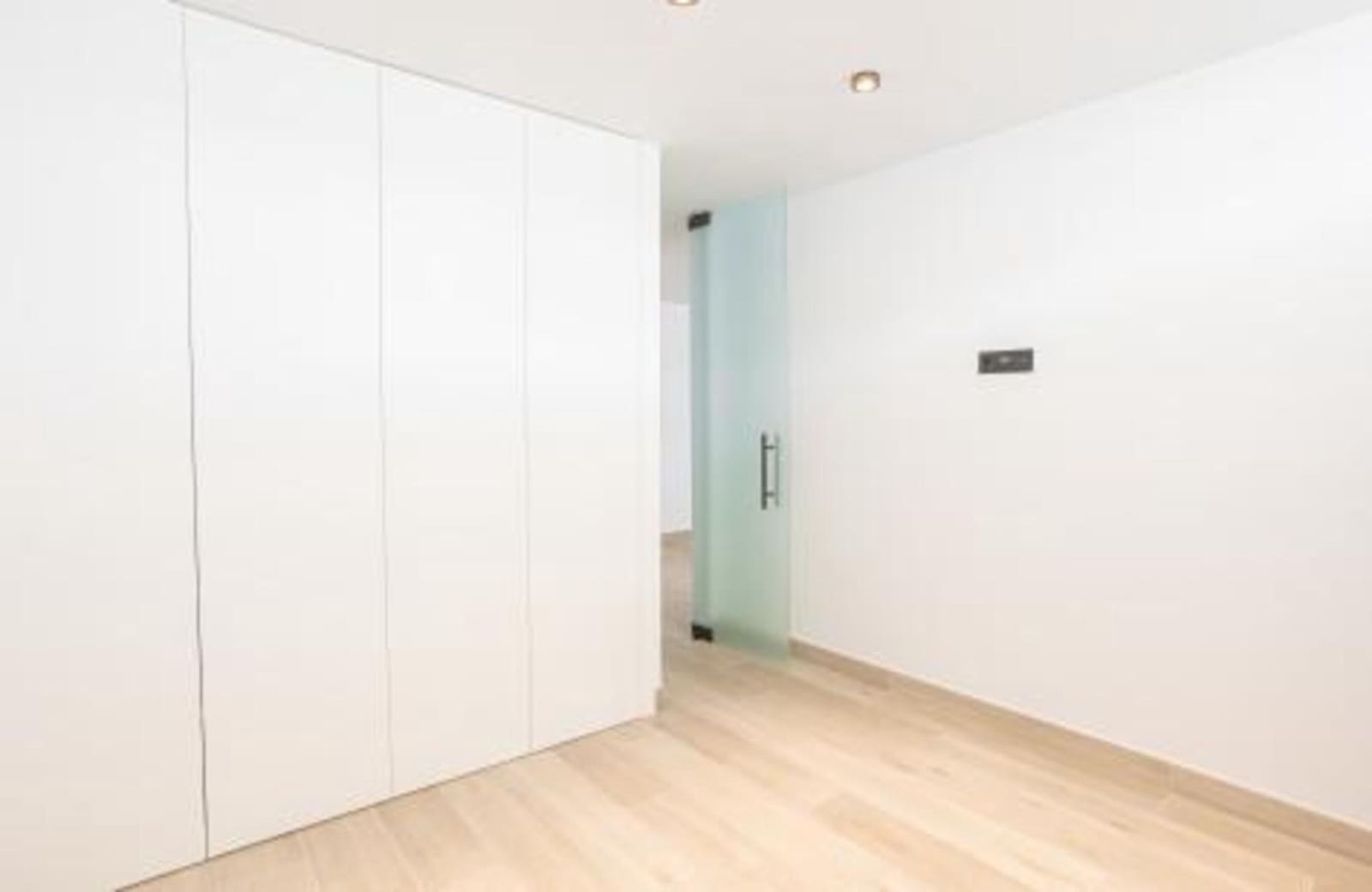 4 Zimmer Villa zu vermieten in El Paraiso mit Pool Garage - 9.000 € (Ref: 9898624)