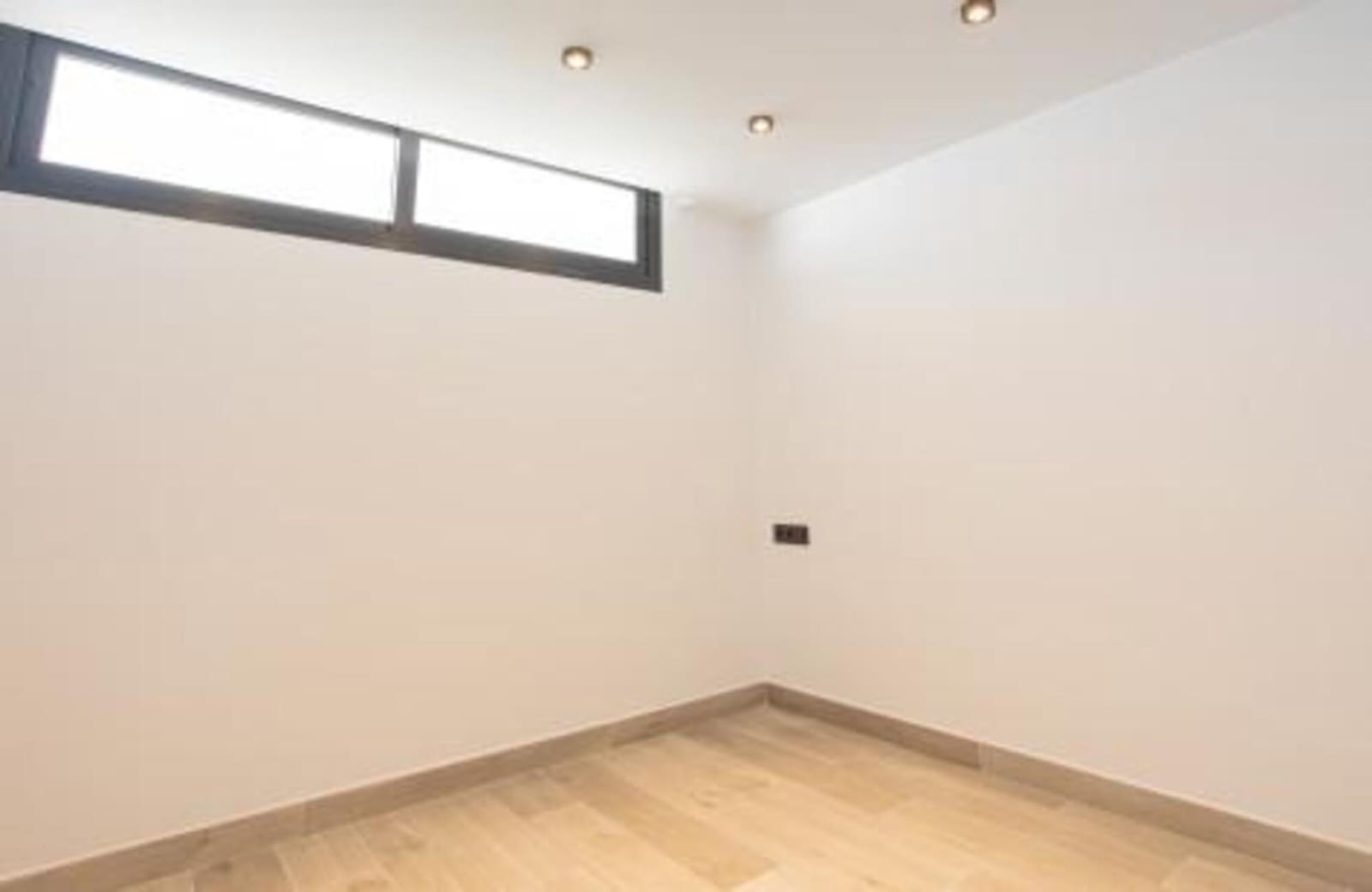 4 Zimmer Villa zu vermieten in El Paraiso mit Pool Garage - 9.000 € (Ref: 9898624)