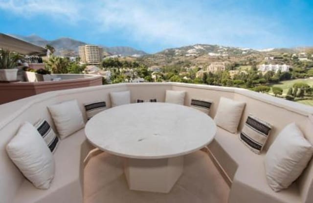 3 camera da letto Attico da affittare in Río Real, Marbella con piscina garage - 7.500 € (Rif: 9898625)